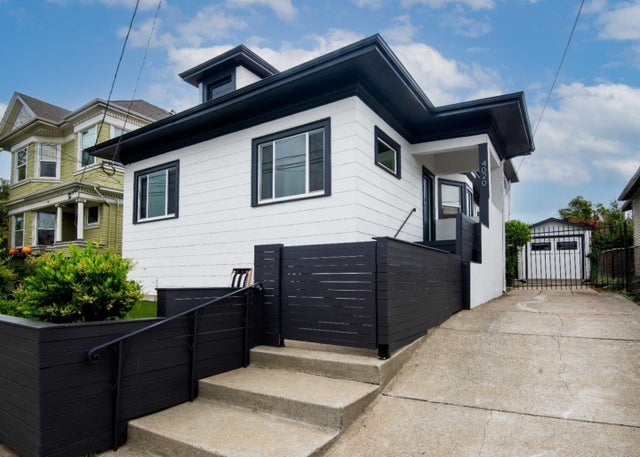 4020 West St, EMERYVILLE