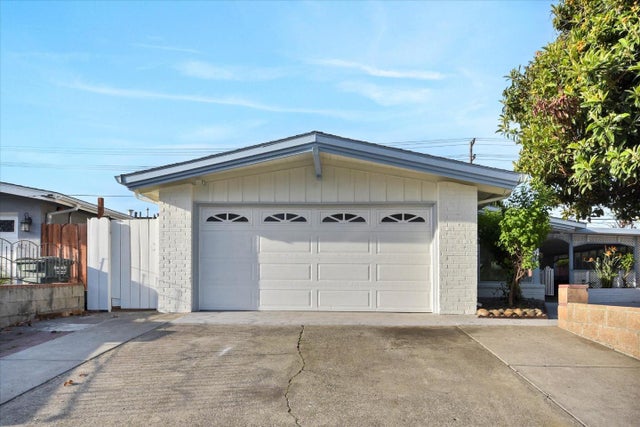 734 Lakewood Dr, SUNNYVALE