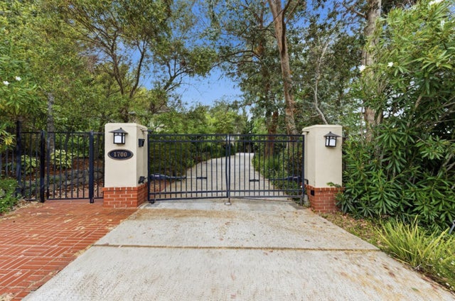 1700 Pine Knoll Dr, BELMONT