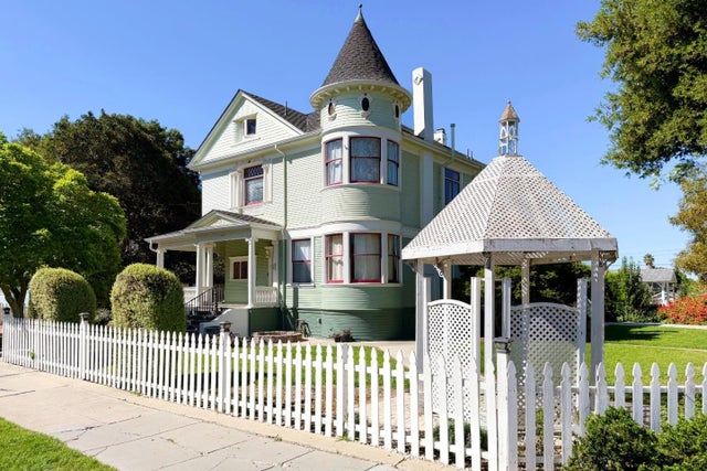 712 West St, HOLLISTER