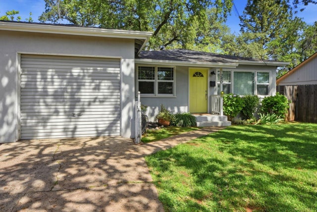 240 Sawyer St, AUBURN