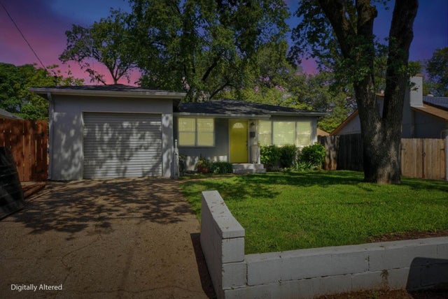 240 Sawyer St, AUBURN