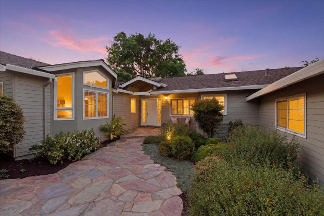 1037 Yorkshire Dr, LOS ALTOS