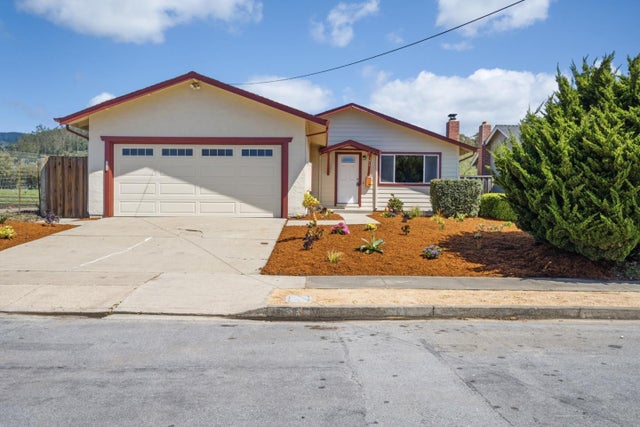 1017 Golden Gate Ave, HALF MOON BAY