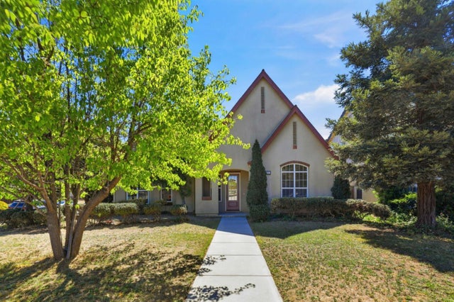 631 Elm Ave, Greenfield