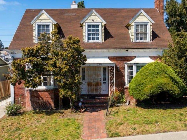 2725 Inyo Ave, OAKLAND