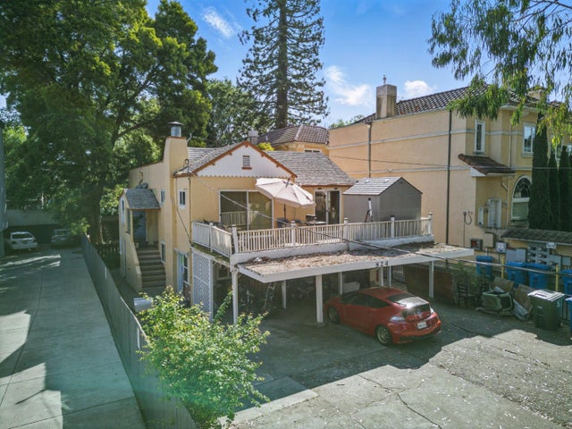 824 El Camino Real, BURLINGAME