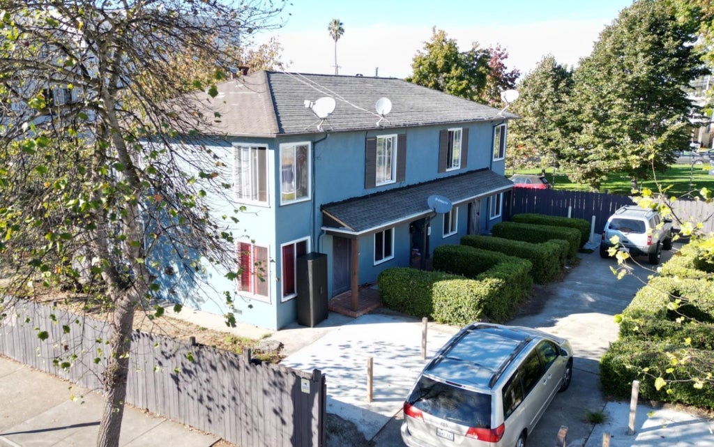 1283 University Ave, BERKELEY