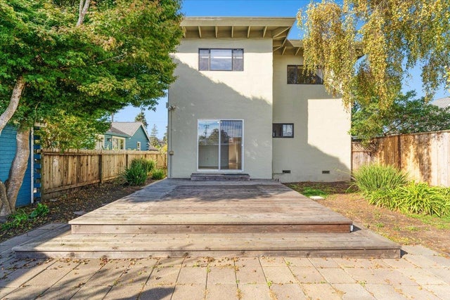 522 Oak Dr, CAPITOLA