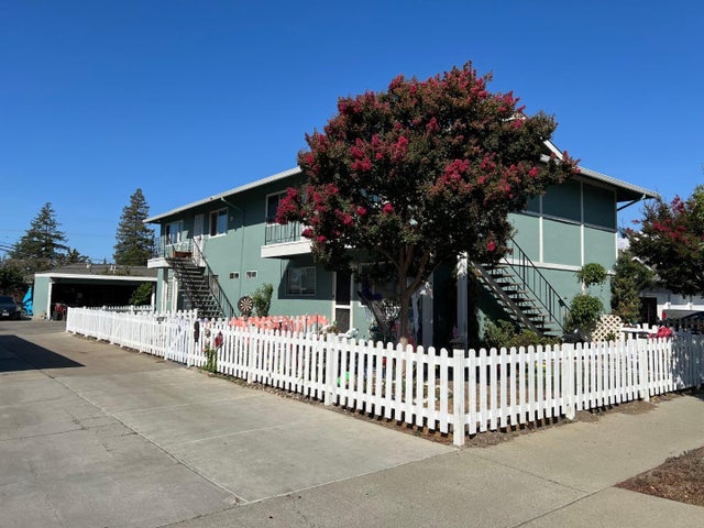 203 Wilton Dr, CAMPBELL