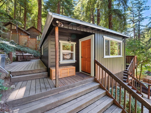 9540 E Zayante Rd, FELTON