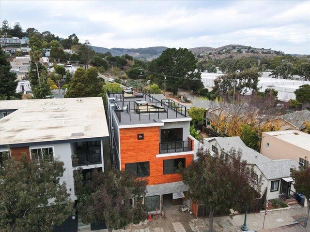 18 Visitacion Ave, BRISBANE