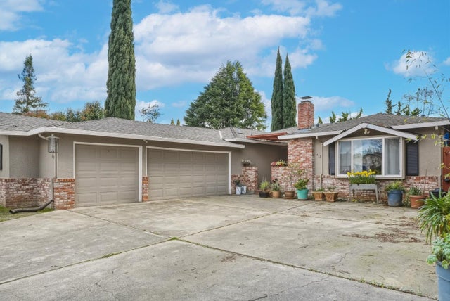 1451 Tyler Park Way, MOUNTAIN VIEW