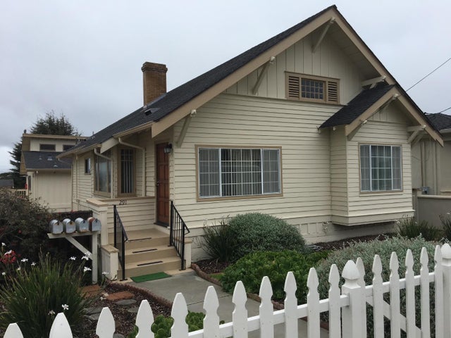 291 Watson St, MONTEREY