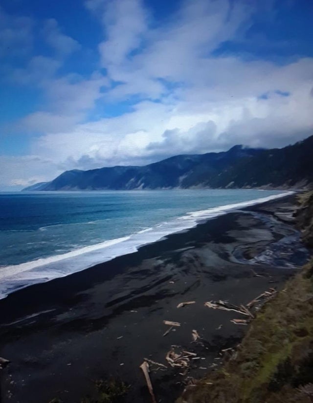 371 Upper Pacific Dr, WHITETHORN