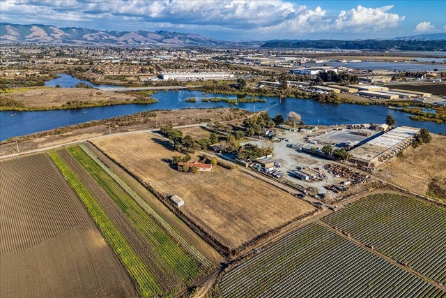 235 Lee Rd, WATSONVILLE