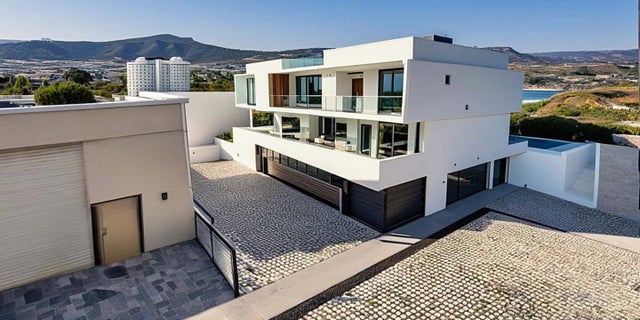 300 Orange Ave, SAND CITY