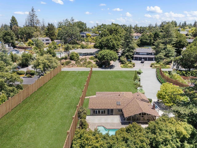 1365-b Fairway Dr, LOS ALTOS