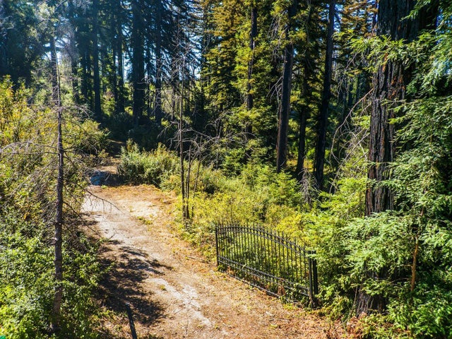 585 Robles Dr, SANTA CRUZ