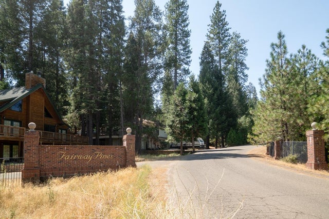 26131 Golf Links Dr, PIONEER