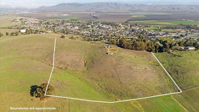 15 Stephens Dr, San Juan Bautista