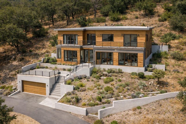 1050 Los Trancos Rd, PORTOLA VALLEY