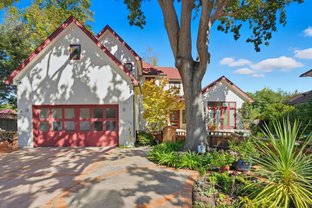 881 Northampton Dr, PALO ALTO