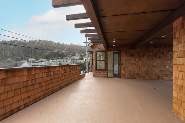 1200 Danmann C, PACIFICA