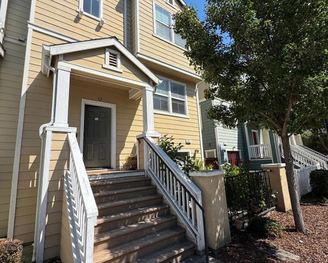 621 Summer Ln, RICHMOND