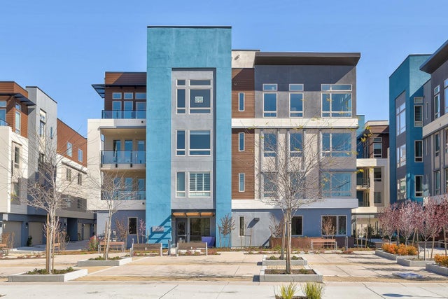 738 Eppleton Ln 404, FOSTER CITY