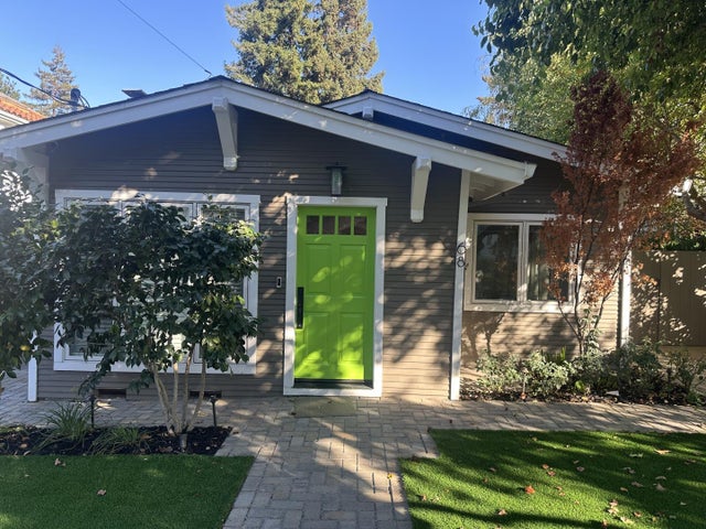 68 Walnut Ave, ATHERTON