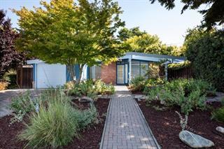 2416 Laura Ln, MOUNTAIN VIEW