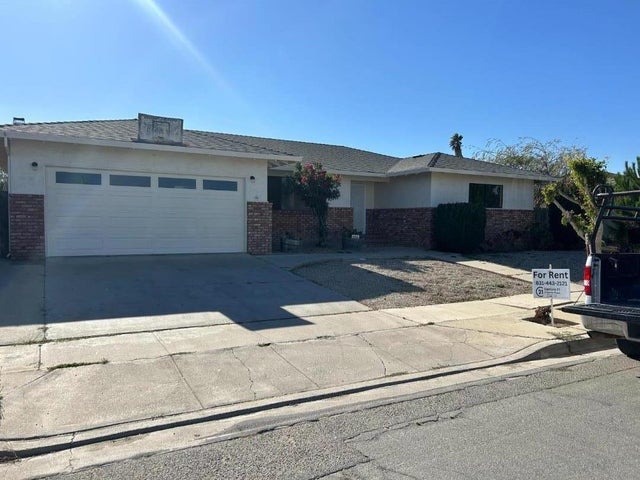 211 Renfro Pl, GREENFIELD