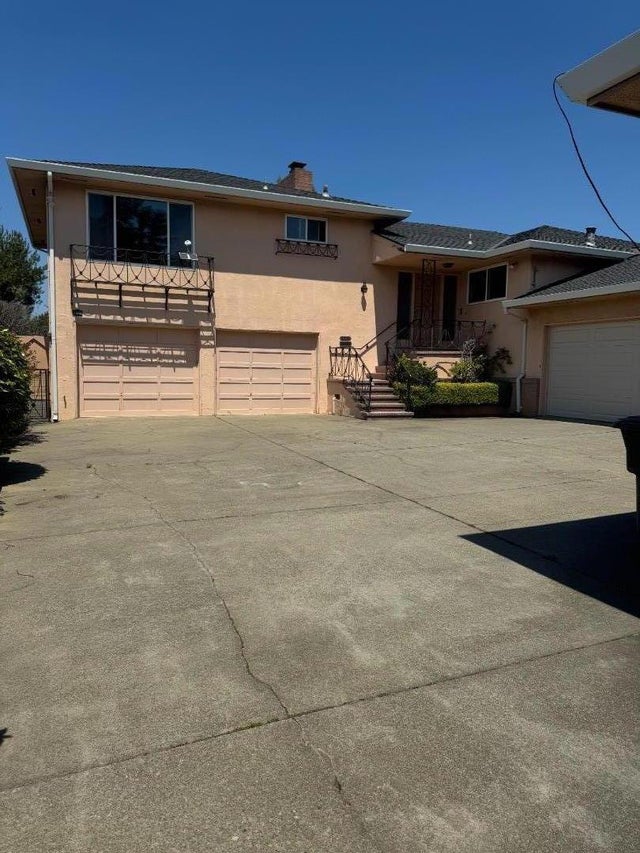 1768 Quesada Way, BURLINGAME