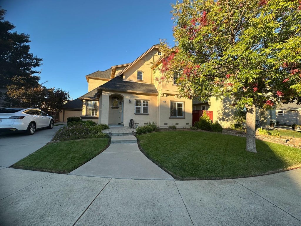 841 Lawrence Dr, GILROY