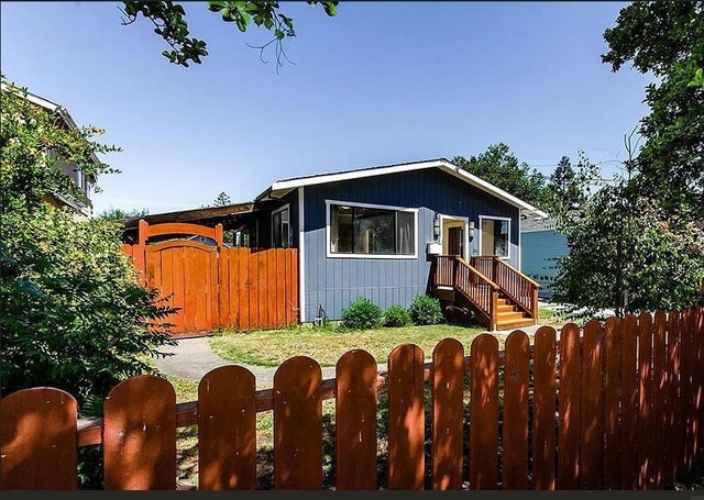 242 Jackson Ave, REDWOOD CITY