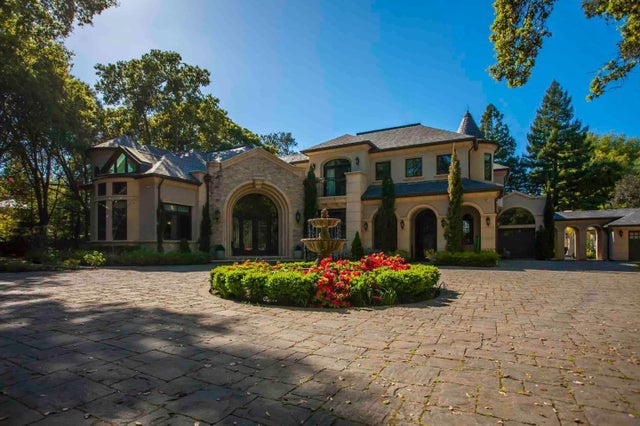 46 Almendral Ave, Atherton