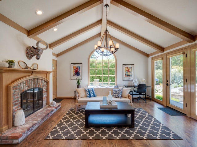 8 Robert South Dr, MENLO PARK