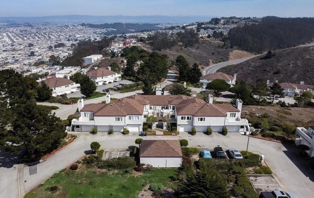 741 Pointe Pacific Dr 10, Daly City