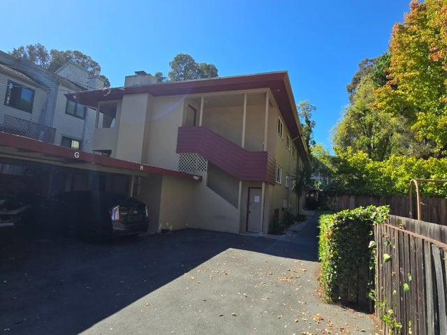 801 Fairfield Rd 6, Burlingame