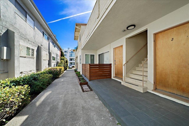 11719 Mayfield Ave 6, LOS ANGELES