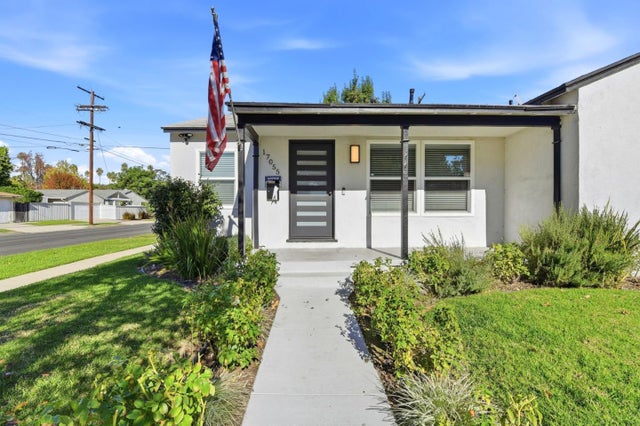 17055 Gault St, VAN NUYS