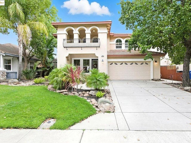 145 Warhol Way, OAKLEY