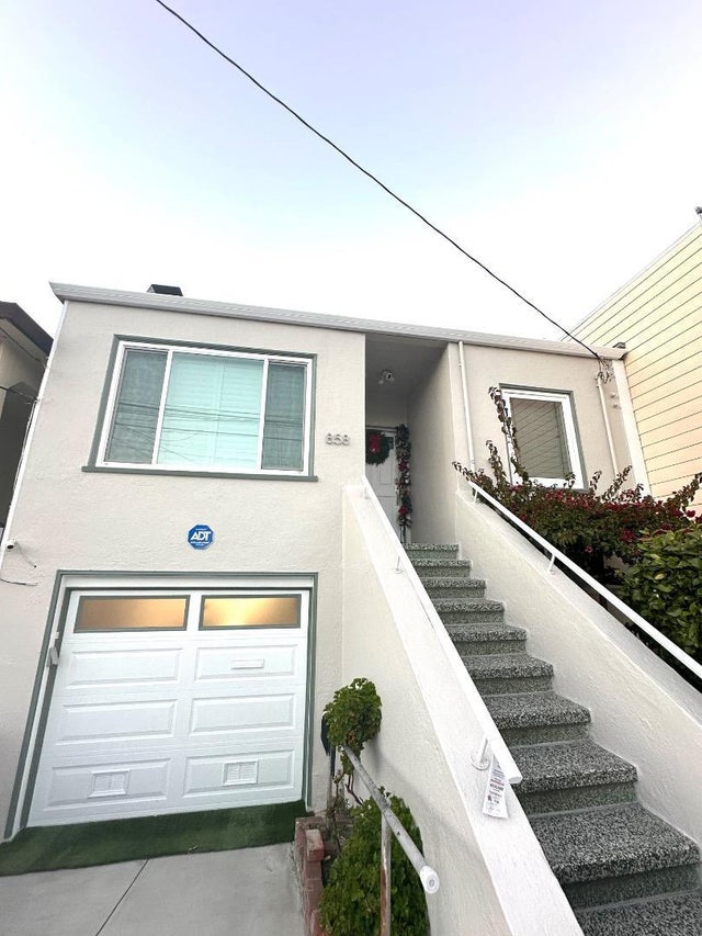 858 Brunswick St, DALY CITY