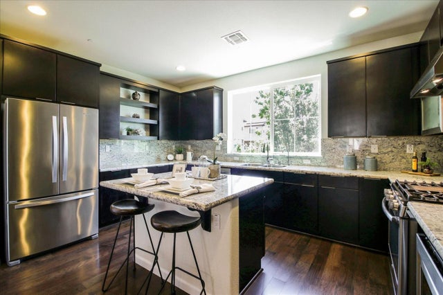 890 White Moonstone Loop, SAN JOSE