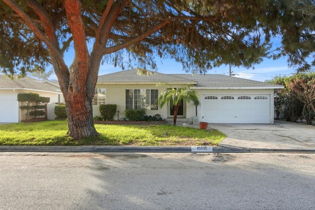 15515 Harvest Ave B, NORWALK