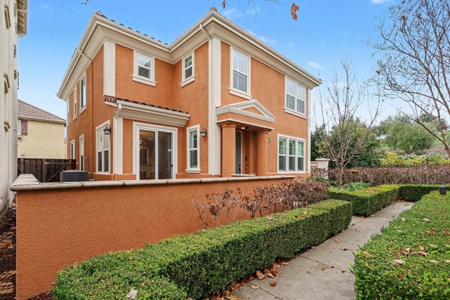 568 Selby Ln, LIVERMORE