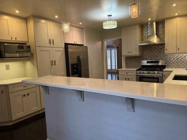 1125 Royal Ln, SAN CARLOS