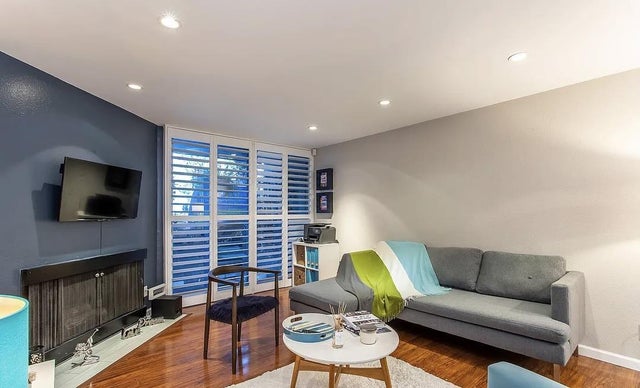 8530 Holloway Dr, WEST HOLLYWOOD