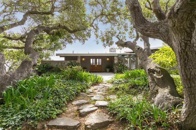 30 Knollcrest Rd, Hillsborough